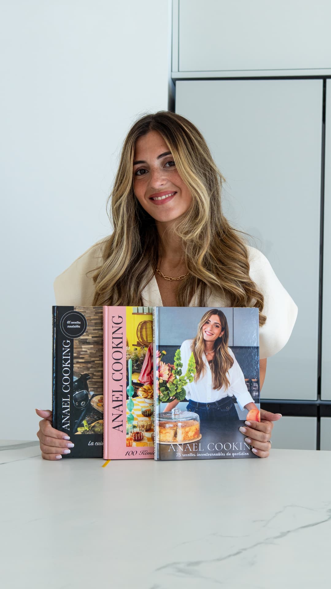 Anael présente ses trois livres de recettes réunis